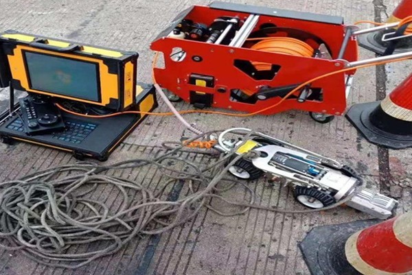 加查CCTV管道检测机器人