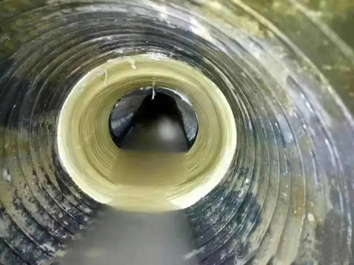 加查内衬修复法通常适用于哪些类型的断面管道